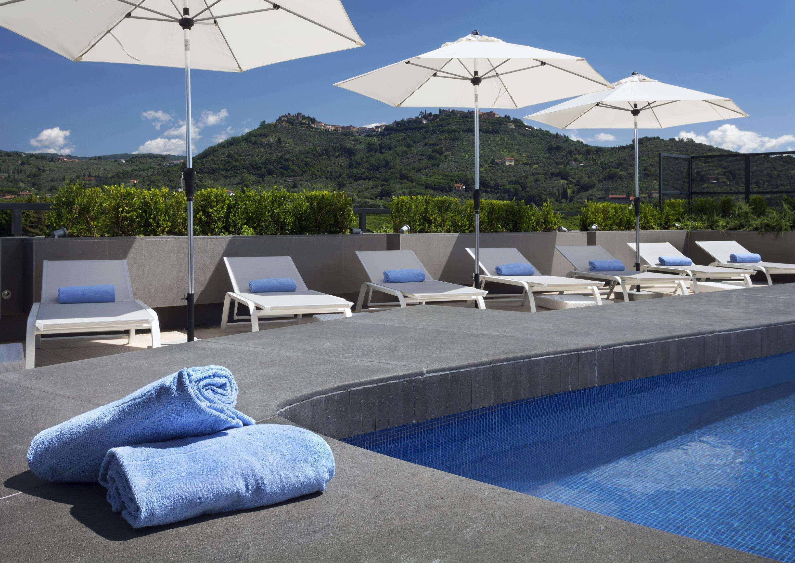 Lhp Hotel Montecatini Palace & Spa Kültér fotó The pool at the hotel