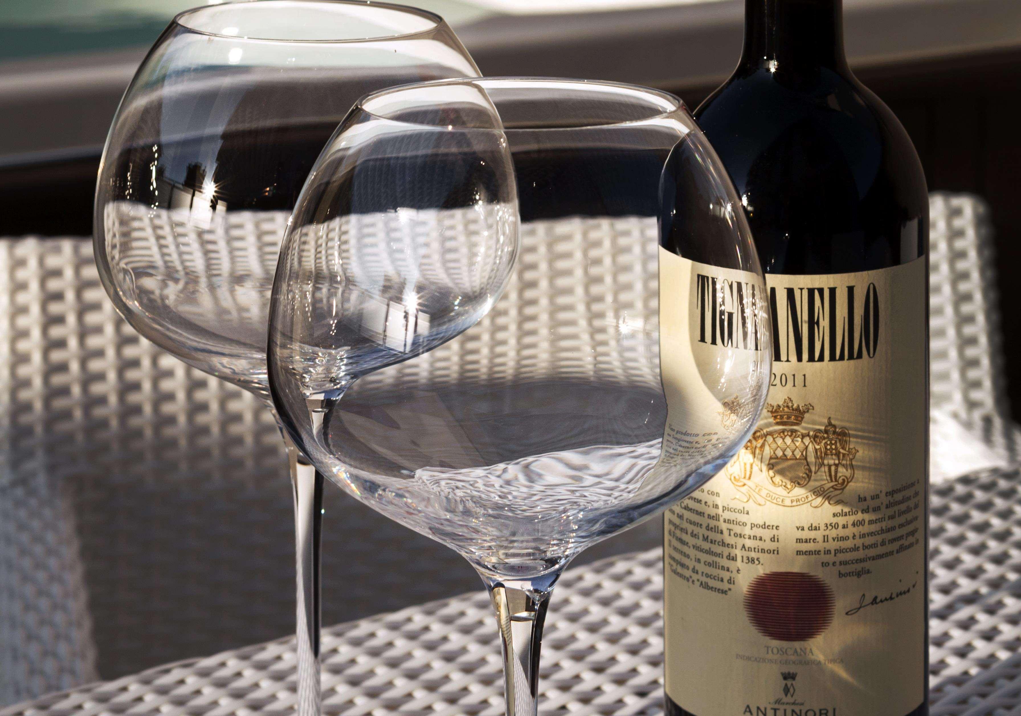 Lhp Hotel Montecatini Palace & Spa Kültér fotó A bottle of Tignanello
