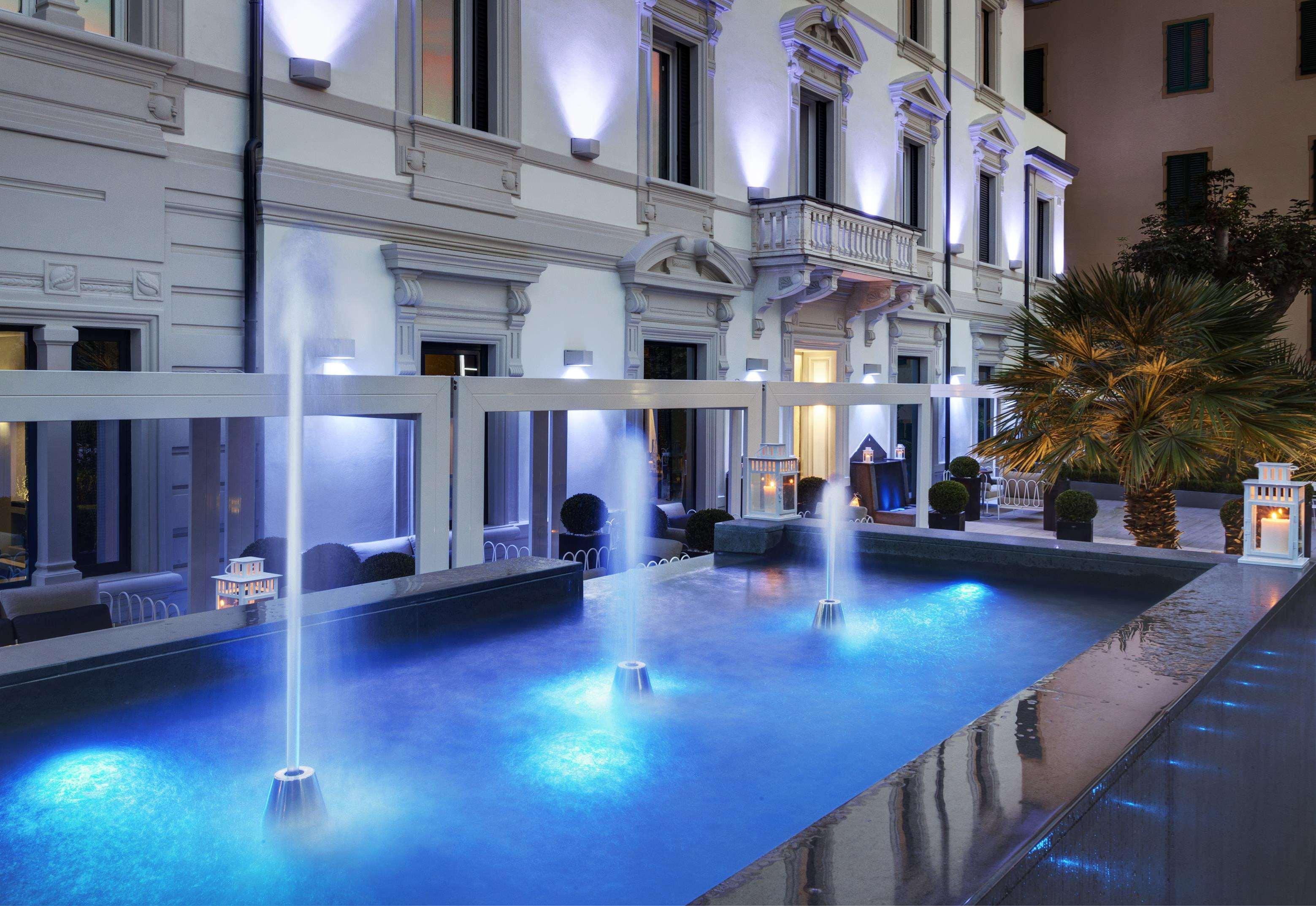 Lhp Hotel Montecatini Palace & Spa Kültér fotó The hotel's pool