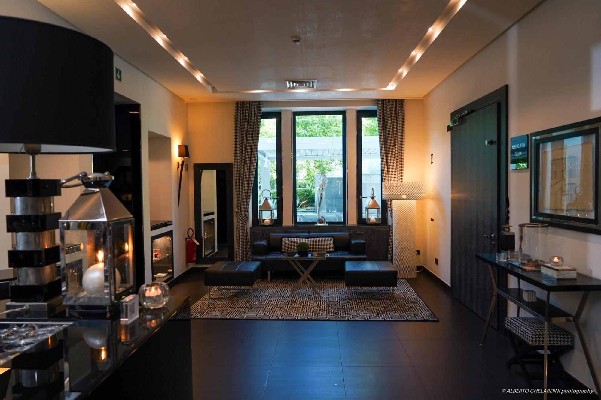 Lhp Hotel Montecatini Palace & Spa Kültér fotó A suite at the Mandarin Oriental, Munich